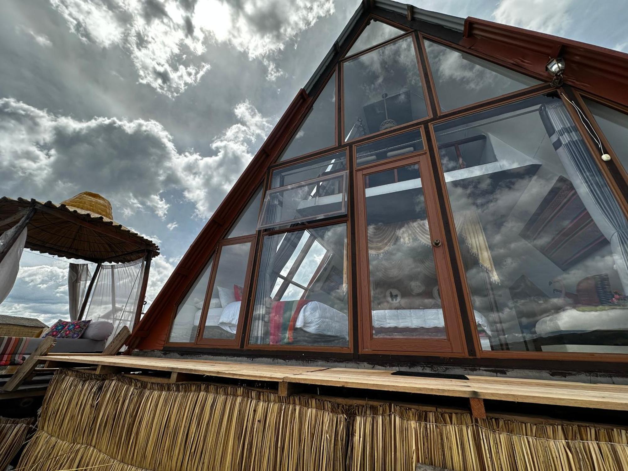 Uros Waliski Lodge Puno Eksteriør billede