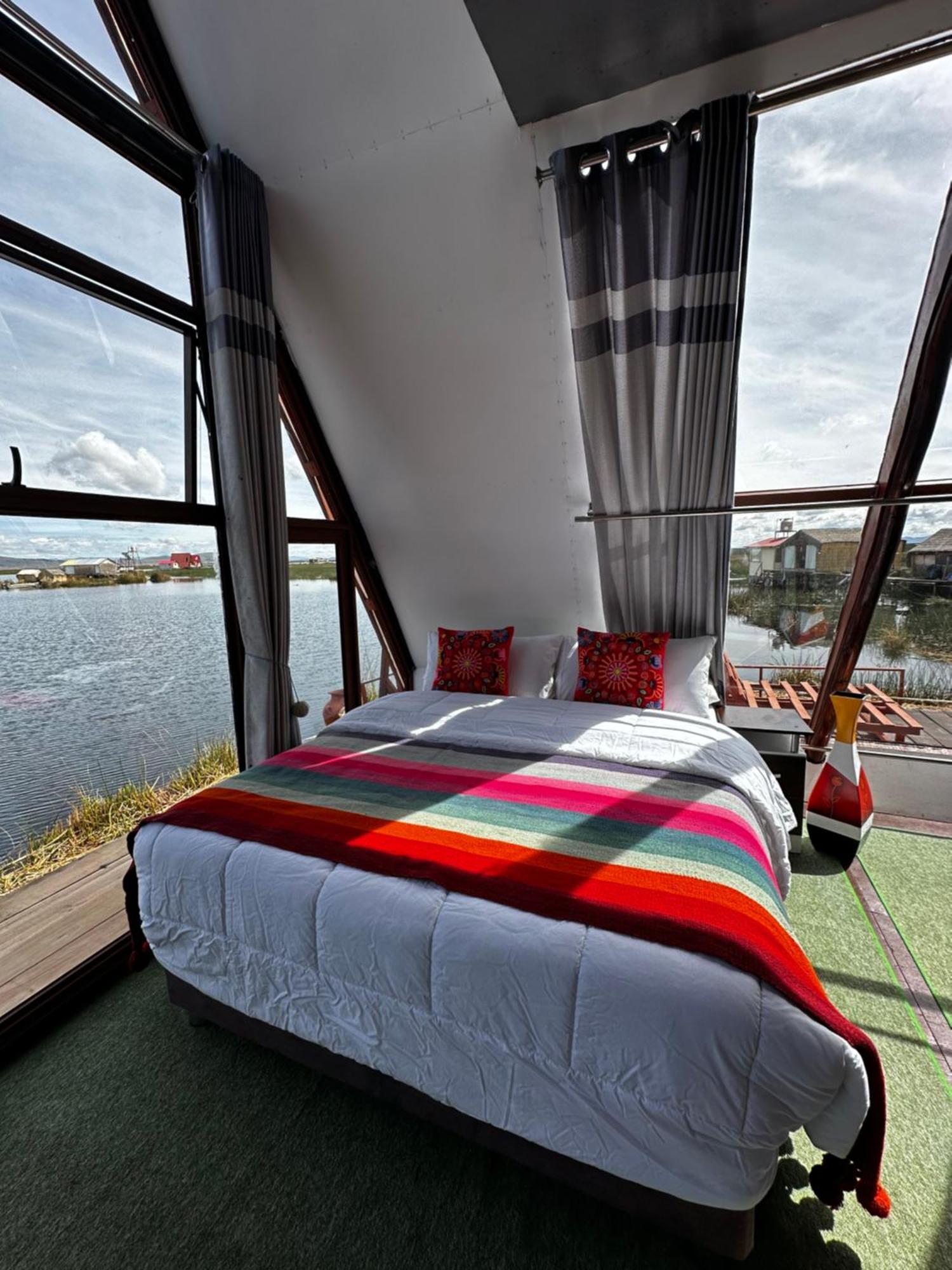 Uros Waliski Lodge Puno Eksteriør billede