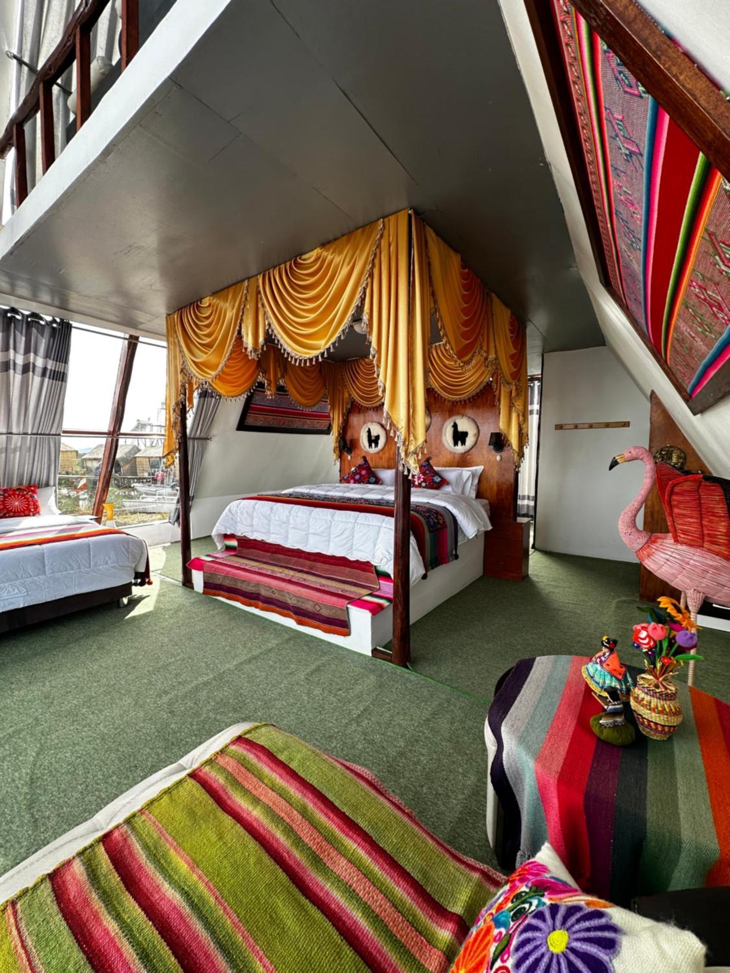 Uros Waliski Lodge Puno Eksteriør billede