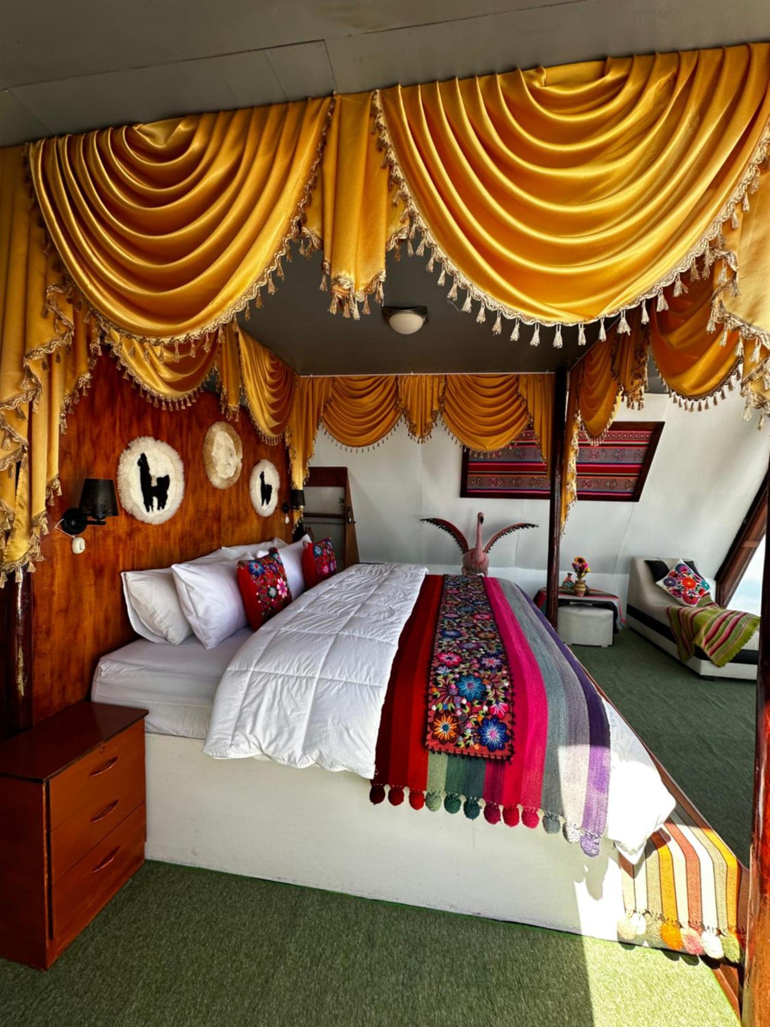 Uros Waliski Lodge Puno Eksteriør billede