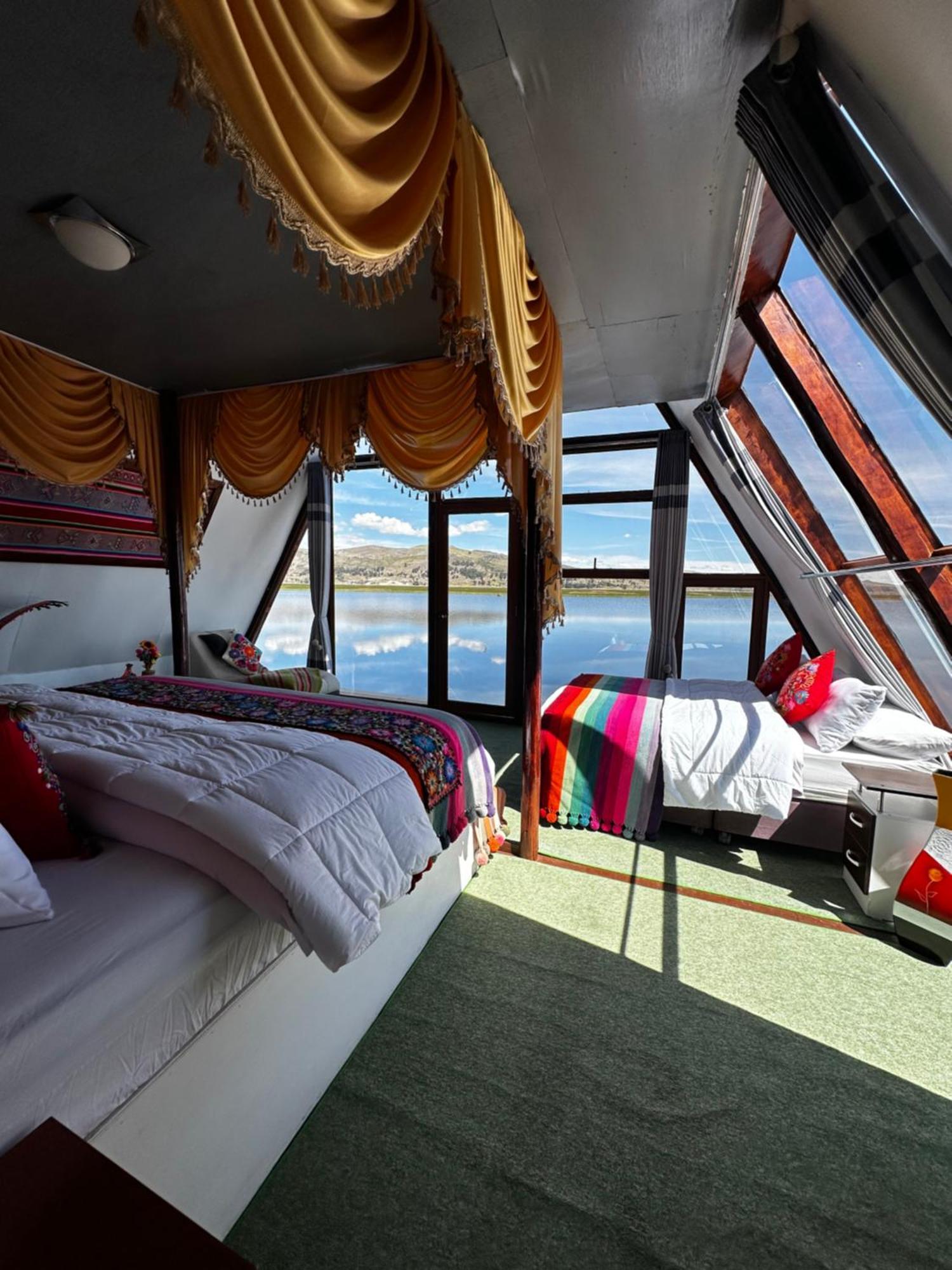 Uros Waliski Lodge Puno Eksteriør billede
