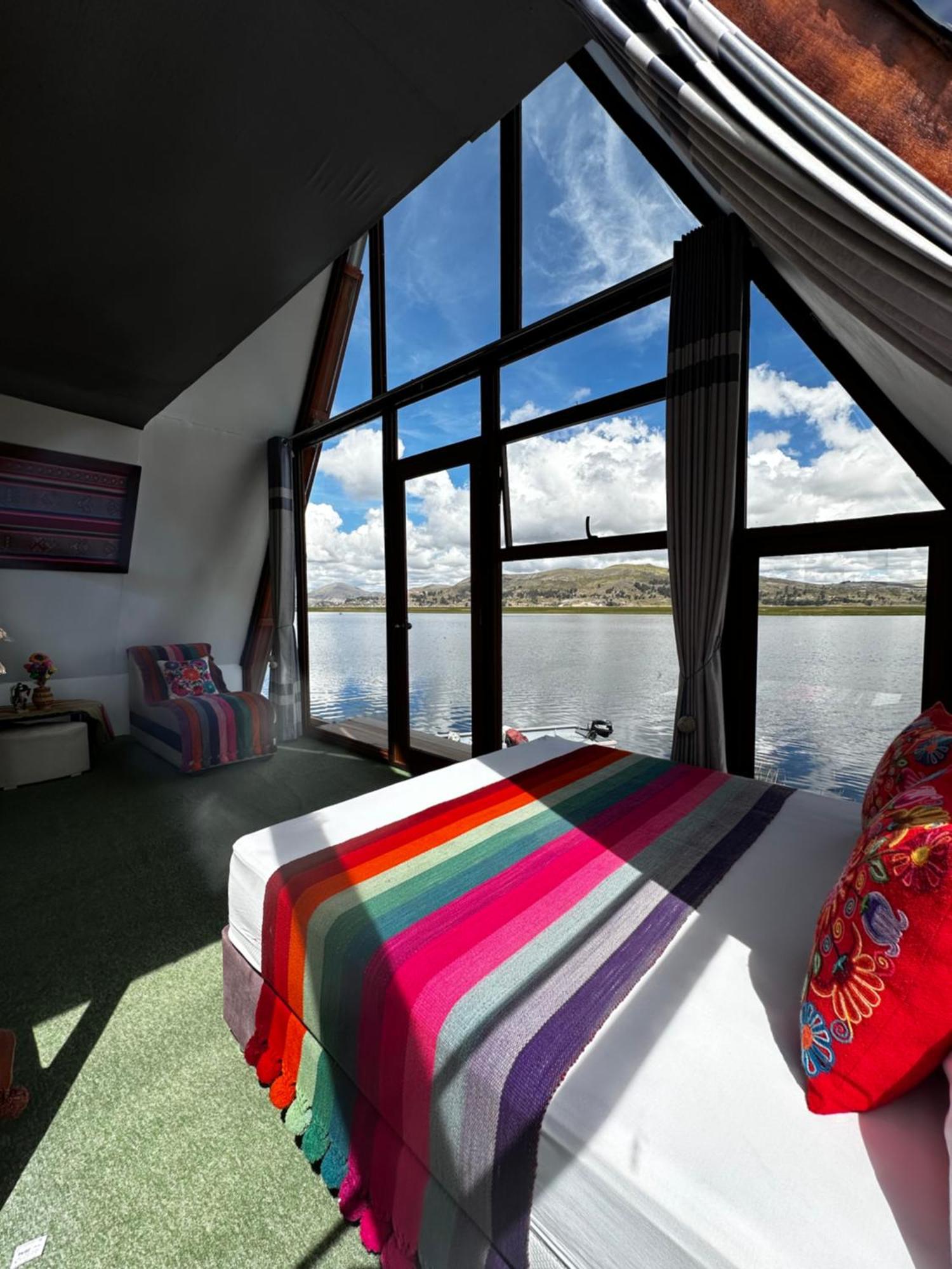 Uros Waliski Lodge Puno Eksteriør billede
