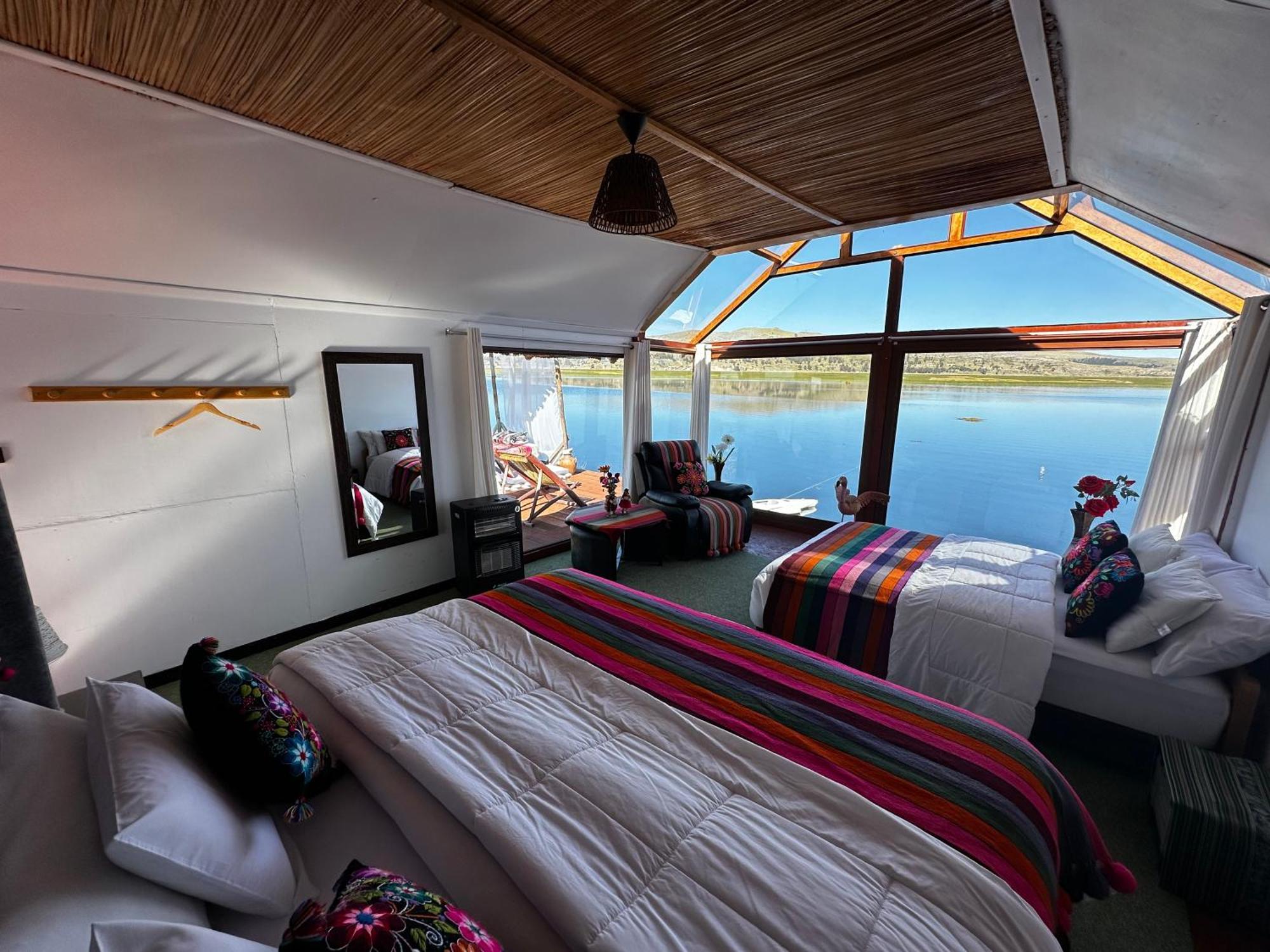 Uros Waliski Lodge Puno Eksteriør billede