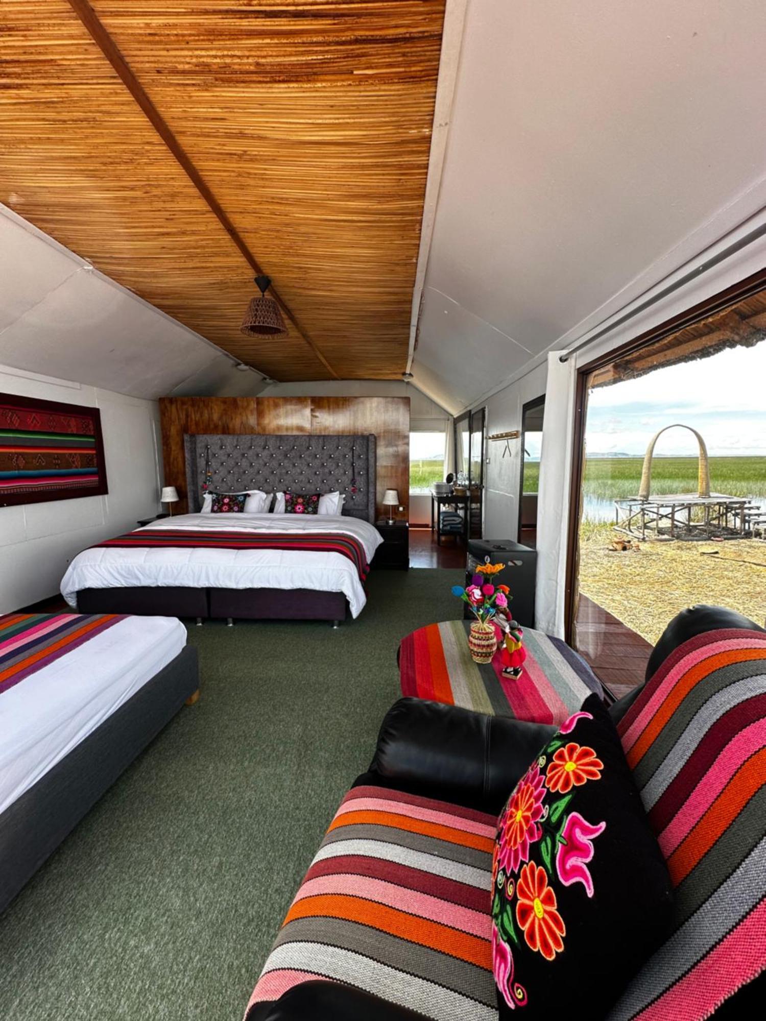 Uros Waliski Lodge Puno Eksteriør billede