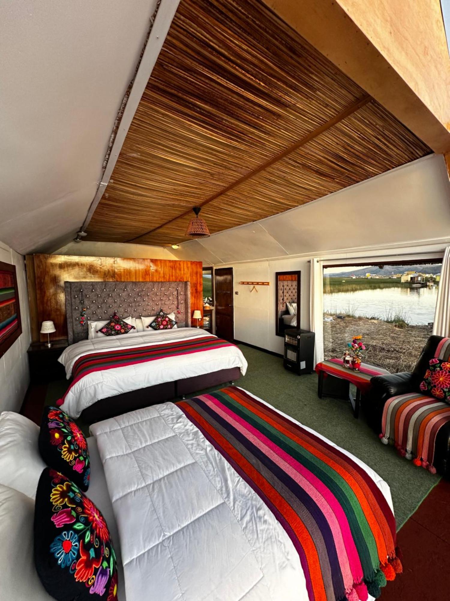 Uros Waliski Lodge Puno Eksteriør billede